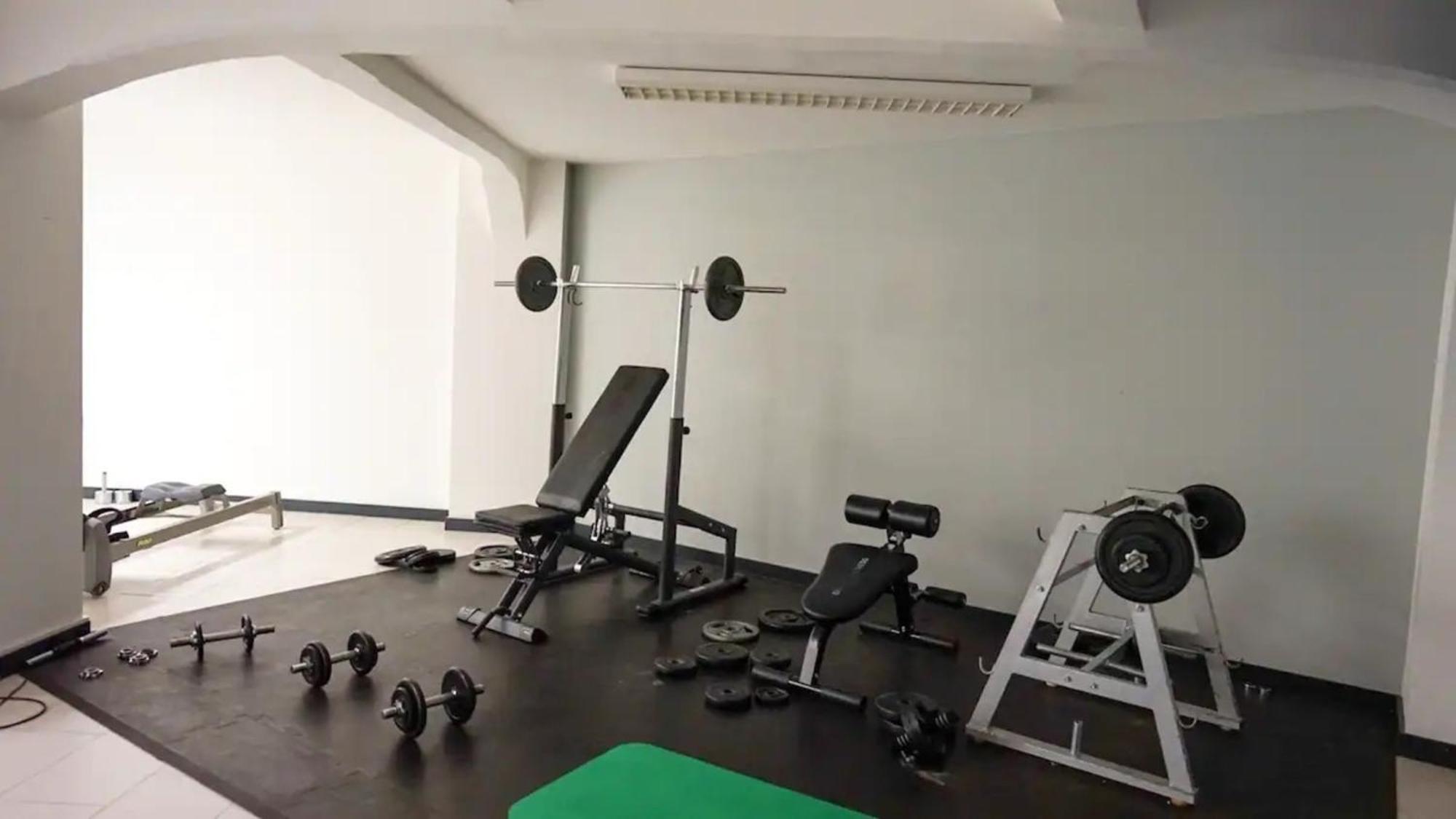 Apartment Uniklinik Zentral Kueche Fitnessraum