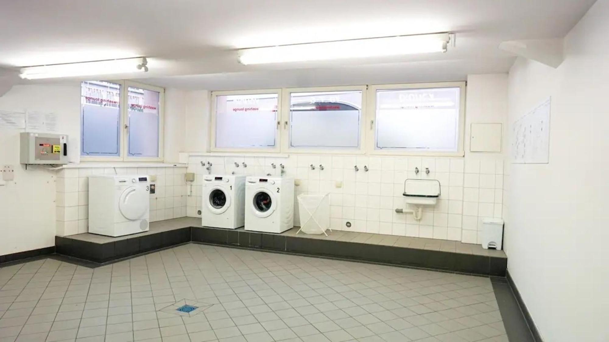 Apartment Uniklinik Zentral Kueche Fitnessraum