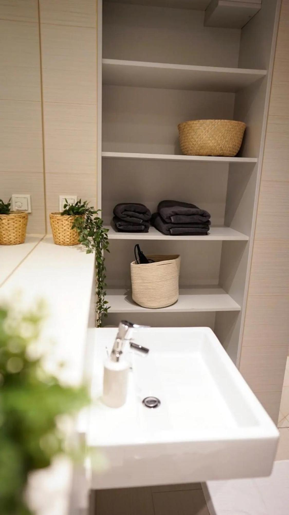 Uniklinik Zentral Kueche Fitnessraum * Leipzig